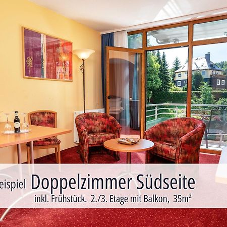 Hotel Am Kurhaus Mit Erstem Ayurveda Center Sachsens - Direkt Am Gesundheitsbad Actinon & Kurpark Bad Schlema Ngoại thất bức ảnh